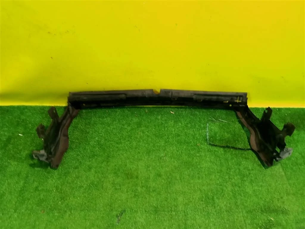 Воздуховод радиатора нижний  BMW 5 G30 2016 51747383846 25790