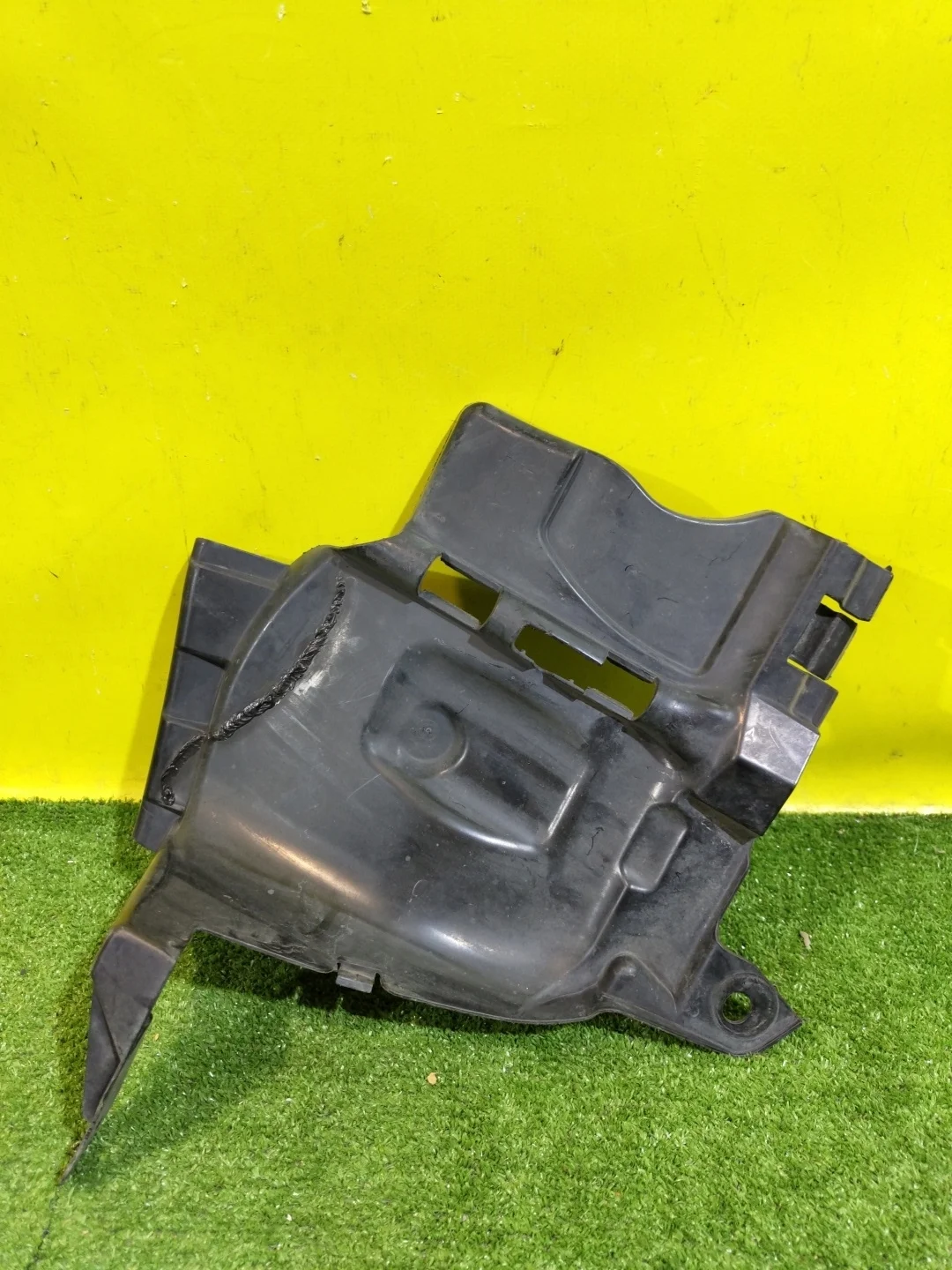 Пыльник двигателя  Renault Logan II 2014 638309356R 25924