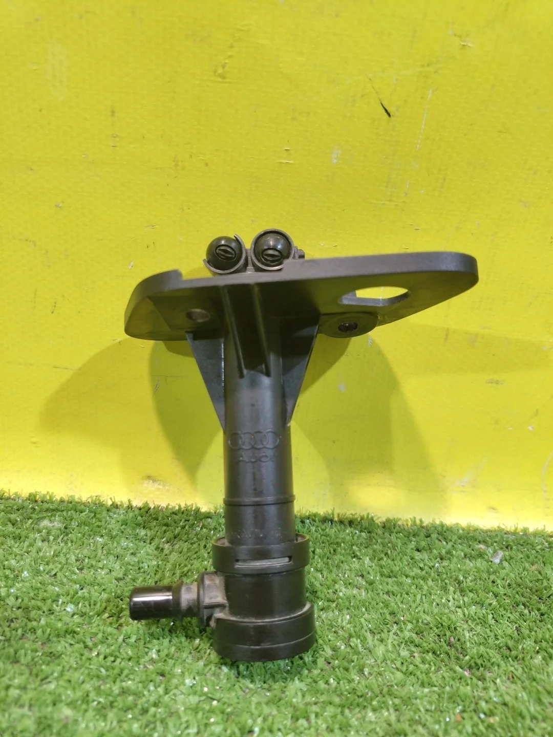 Форсунка омывателя фары  Audi Q7 (4M) 2015 4M0955102A 26305