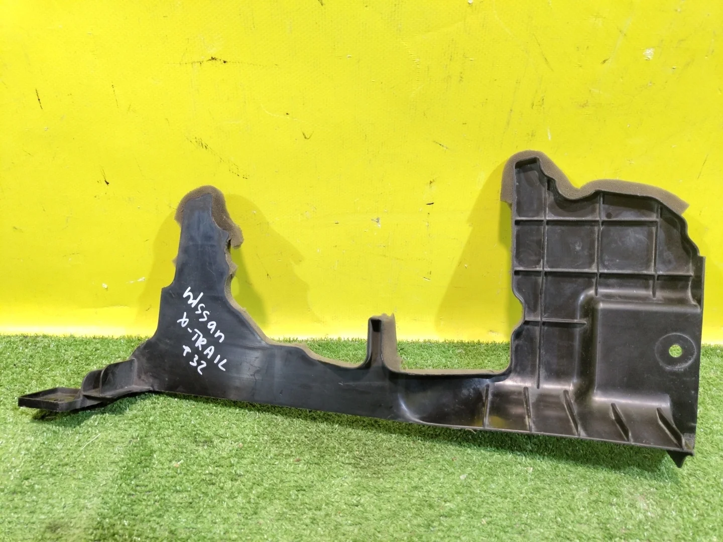 Дефлектор радиатора  Nissan X-Trail (T32) 2014 215594BB0A 26420