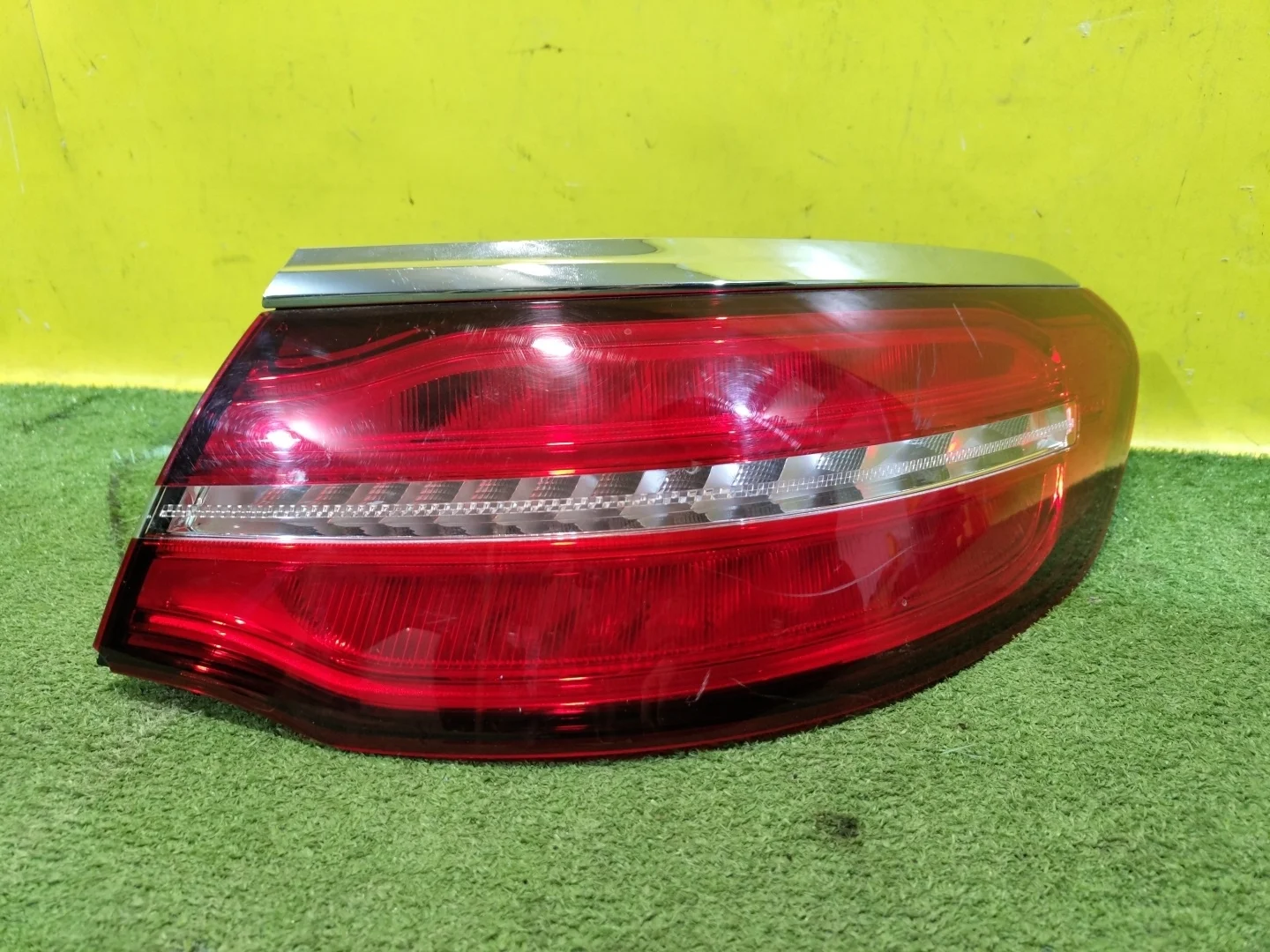 Фонарь задний наружный правый  MERСEDES BENZ GLE Coupe (C292) 2014 A2929064800 28748