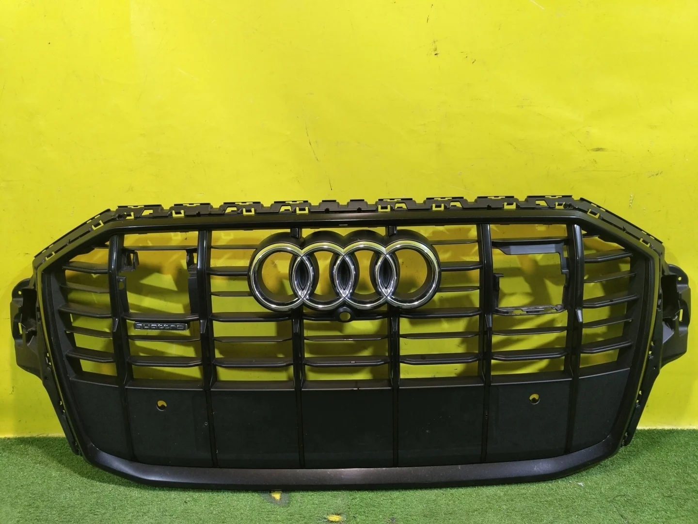 Решетка радиатора  Audi Q7 (4M) 2019 4M0853651AJ 29159