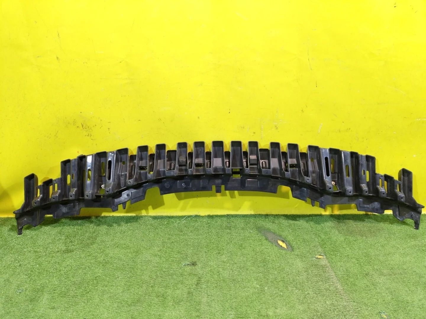 Наполнитель переднего бампера  Land Rover Range Rover 4 L405 2012 LR038730 29444