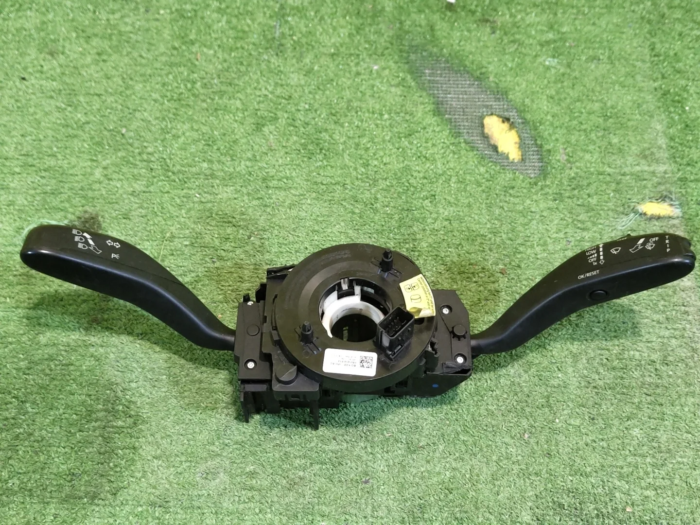 Переключатель подрулевой в сборе  Volkswagen  Polo (Sed RUS) 2011 6R5953501A 30116