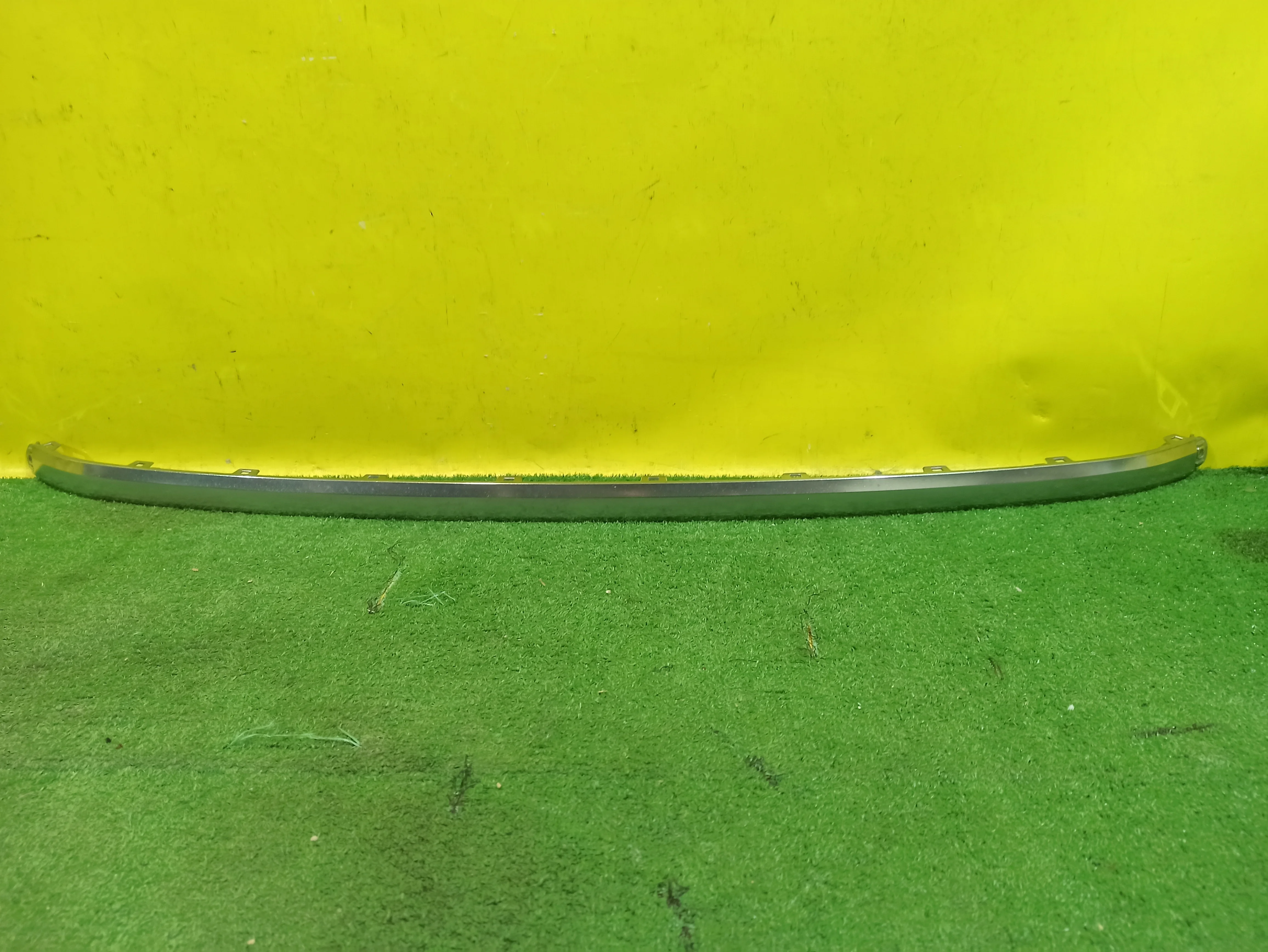 Накладка переднего бампера  Volkswagen  Touareg  FL 2014 7P6853245 30210