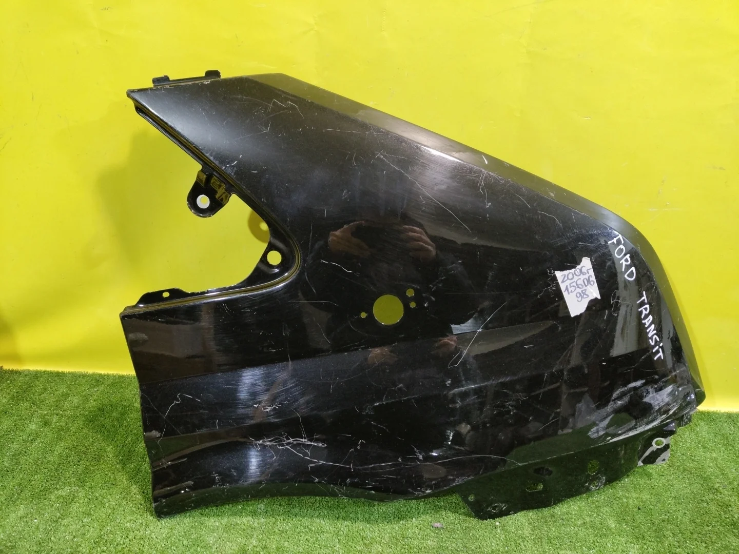 Крыло переднее правое  Ford Transit 2006 1560698 31200