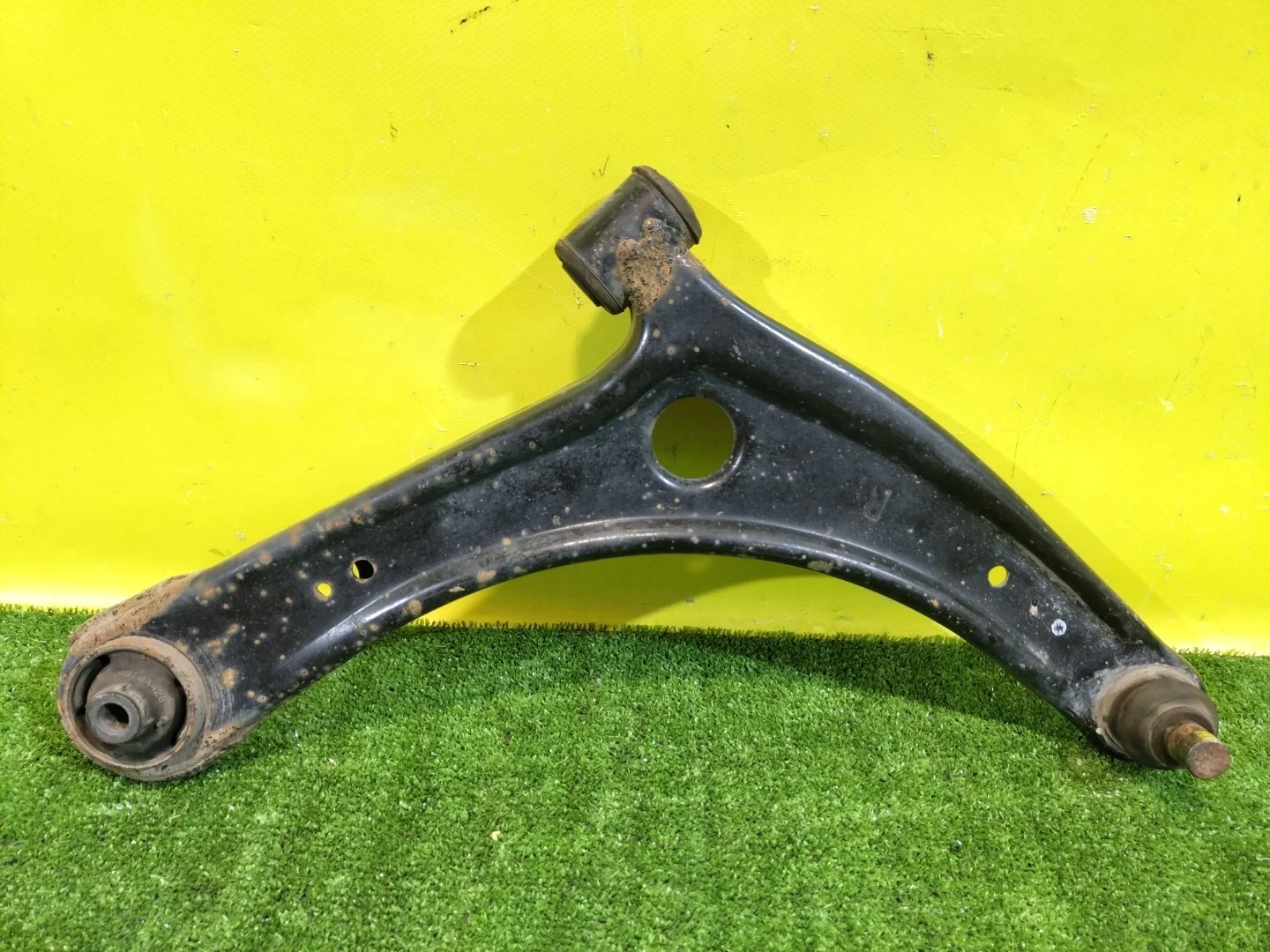 Рычаг передний правый  Mitsubishi Outlander XL (CW) 2007 4013A010 31457