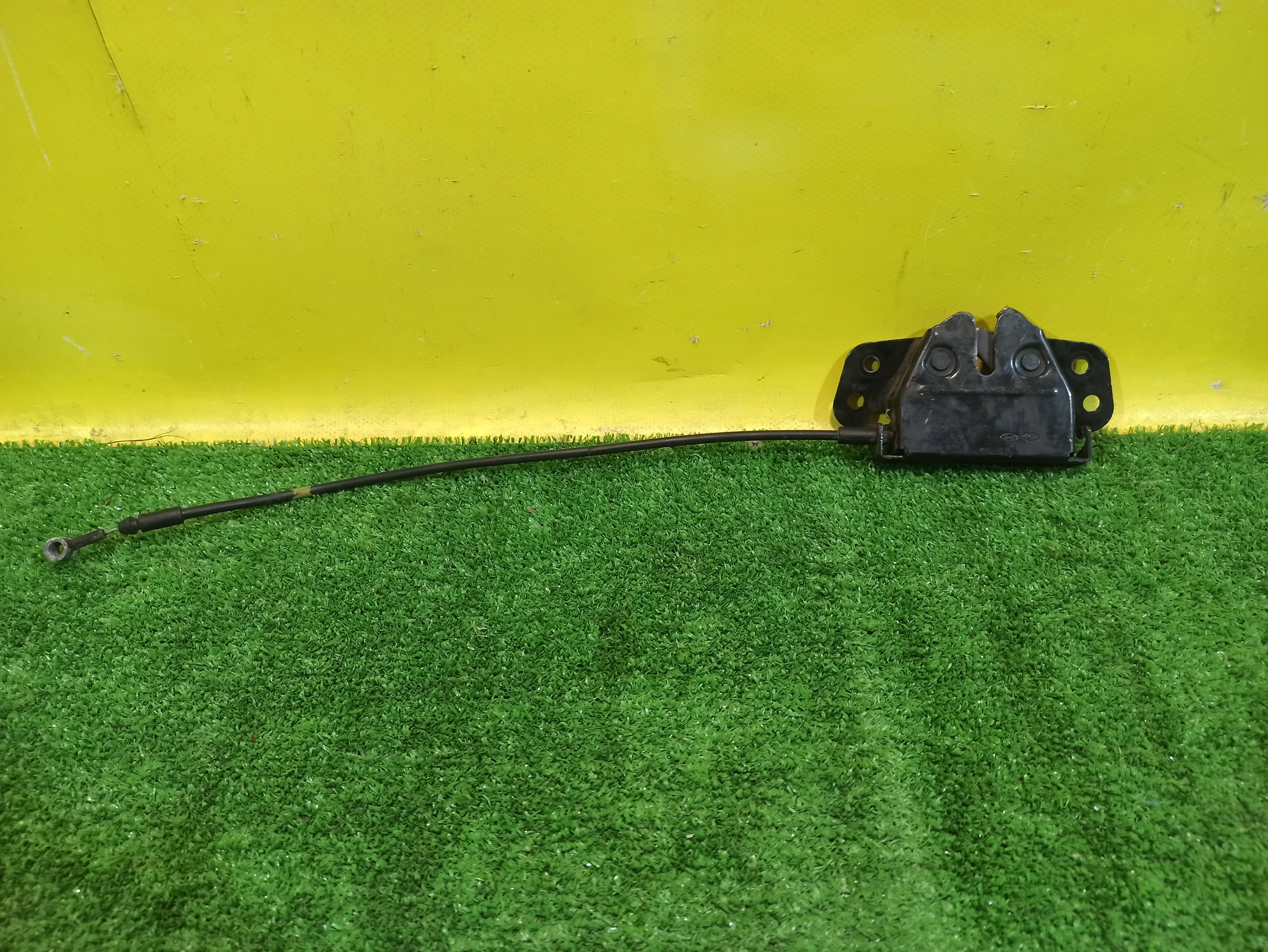 Замок капота  Hyundai ix35 (LM) 2009 811302S000 32508