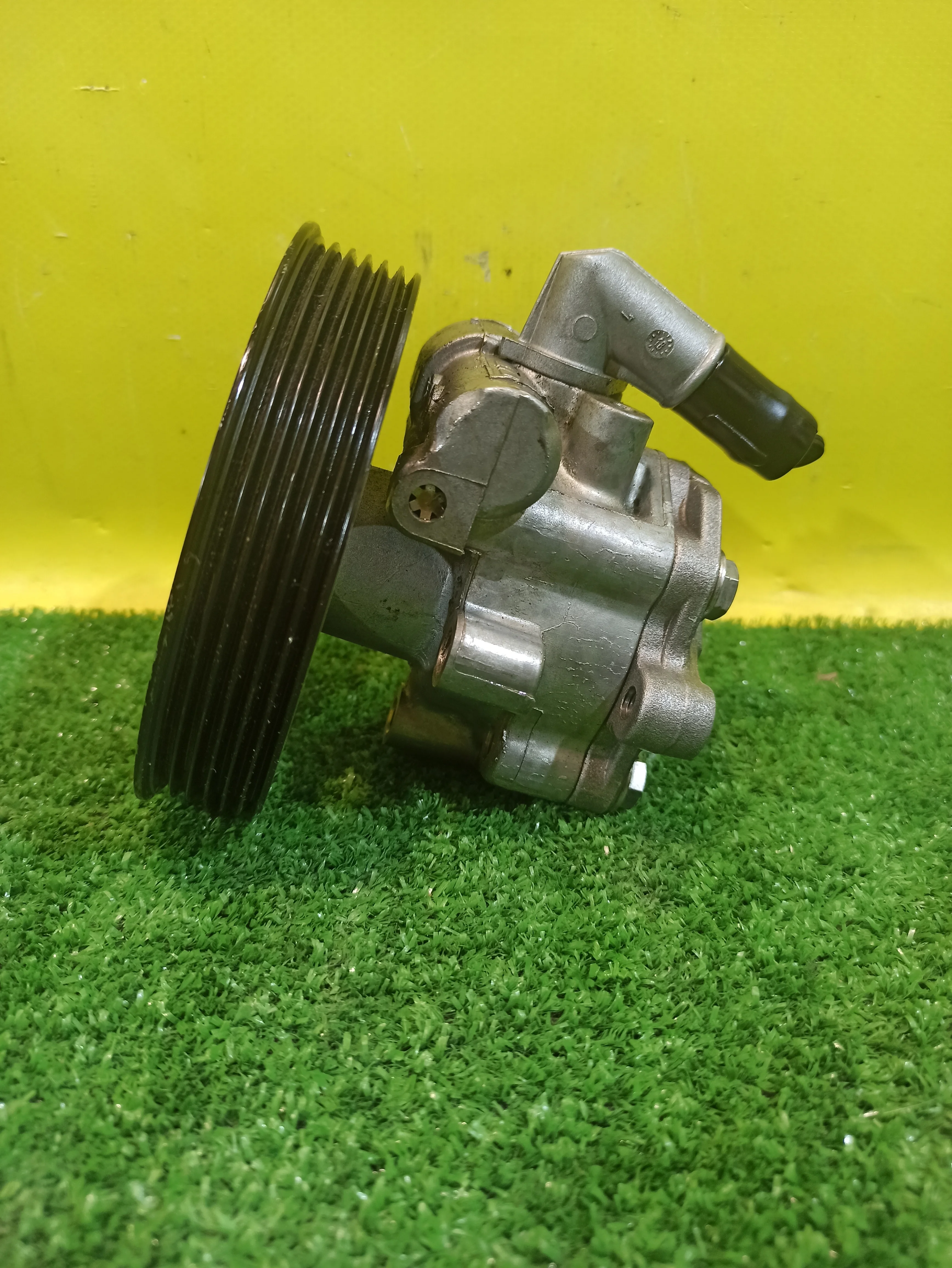 Насос гидроусилителя  Renault Duster 2010 491328861R 32562