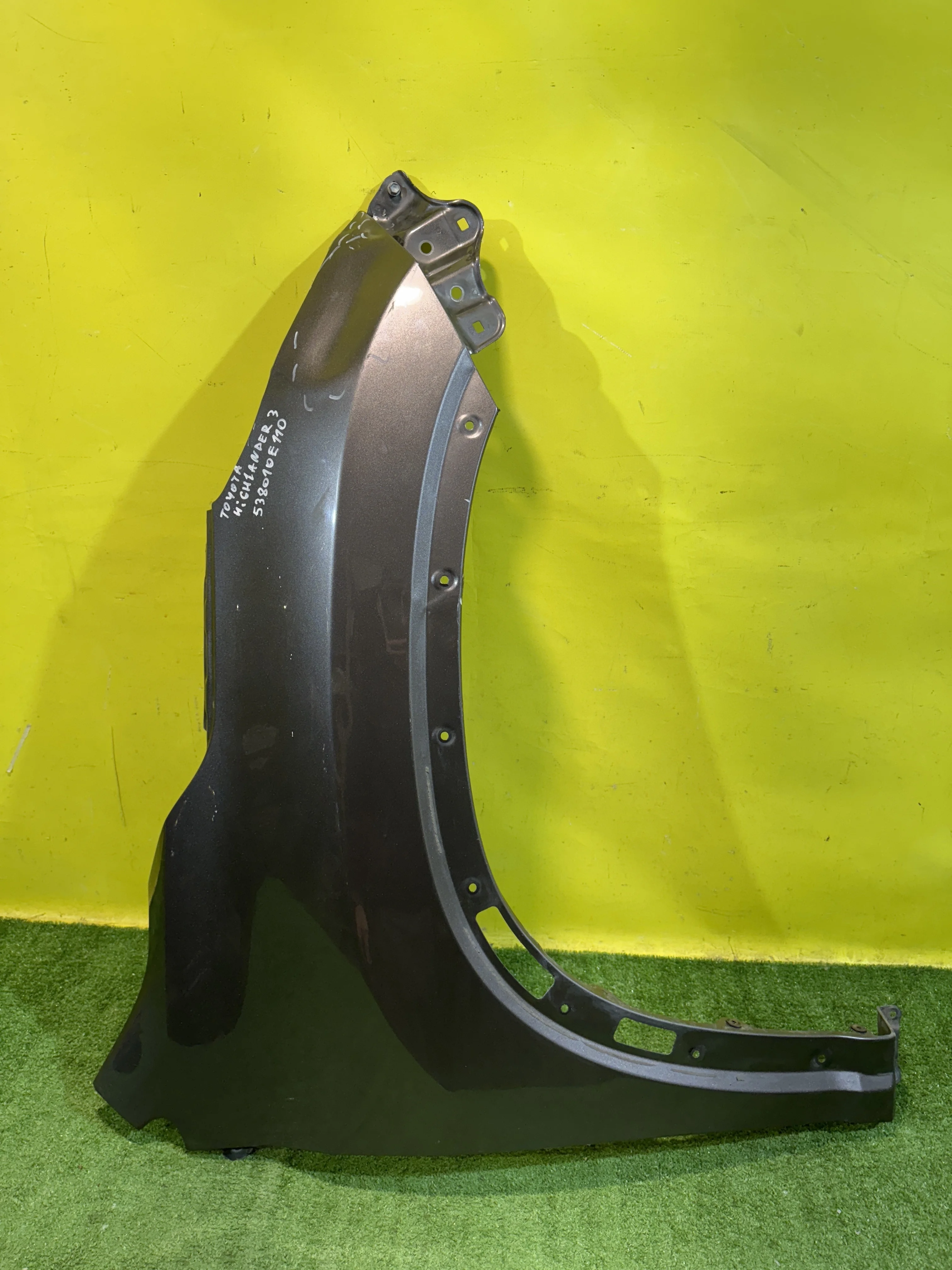 Крыло переднее правое  Toyota Highlander III 2013 538010E110 33709