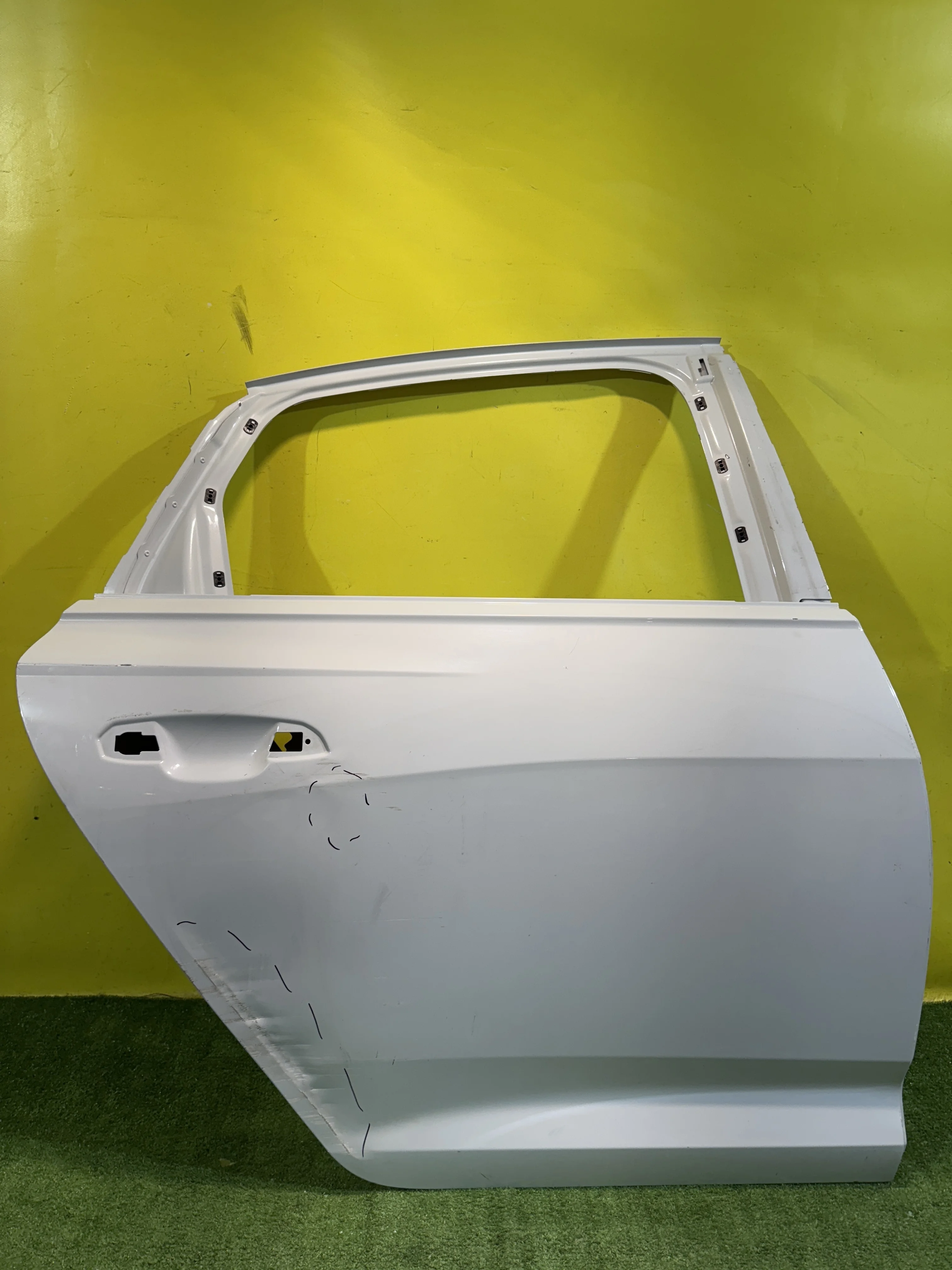 Дверь задняя правая  Audi A6 (C8) 2018 4K5833052B 33828