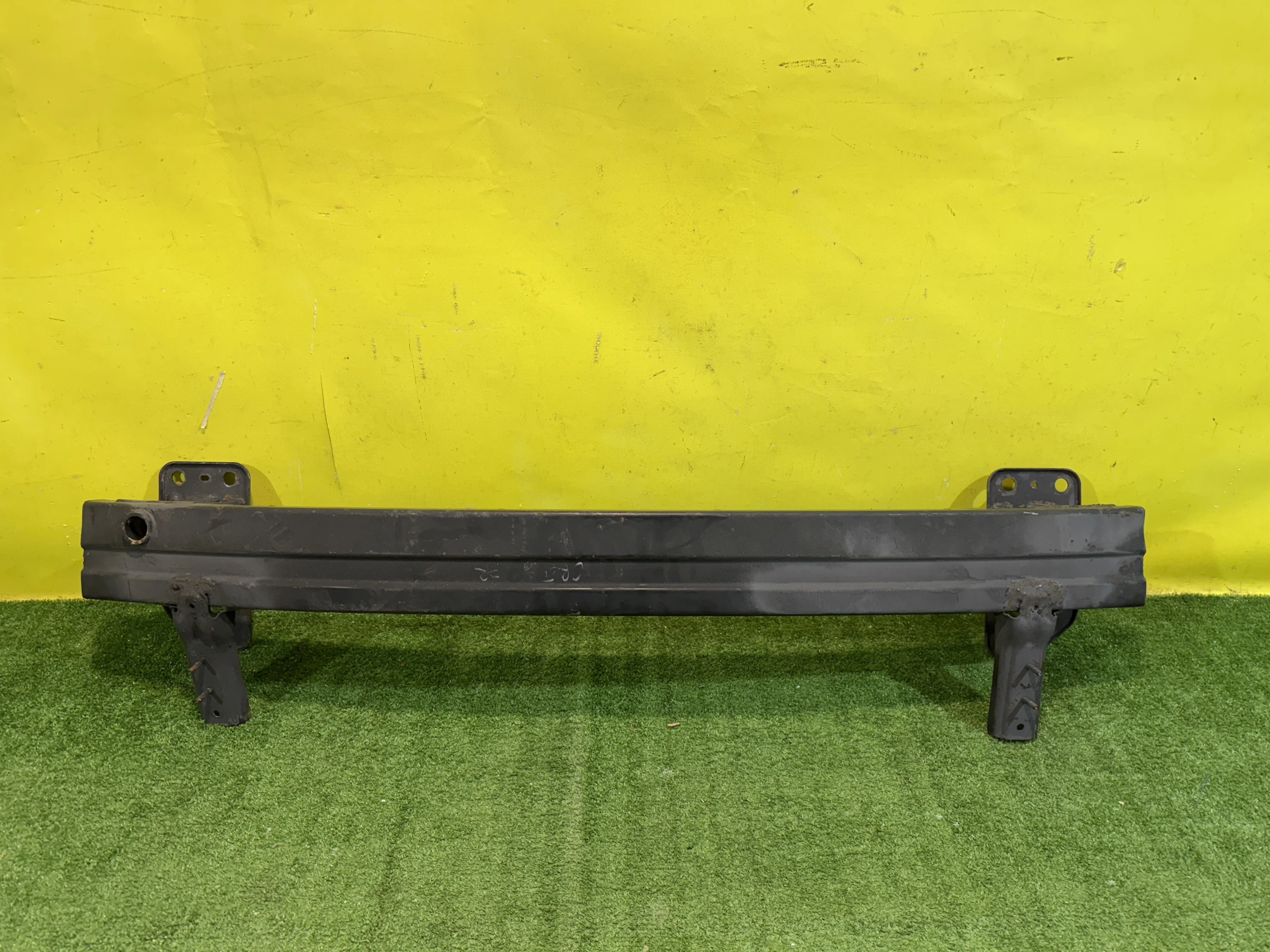 Усилитель переднего бампера  Hyundai Creta GS 2015  64900M0000 33886