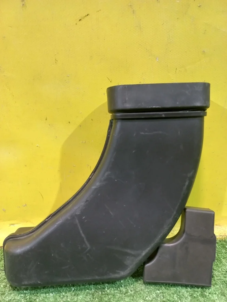 Воздухозаборник  Hyundai ix35 (LM) 2009 282102S000 35001