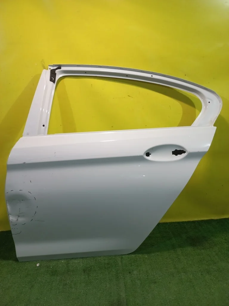 Дверь задняя левая  BMW 5 G30 2016 41007408963 35572