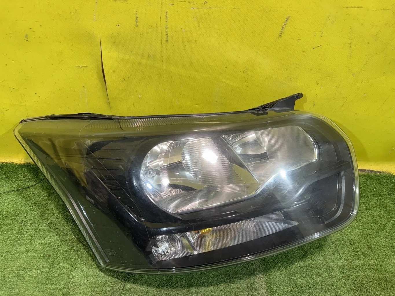 Фара правая  Ford Transit 2014> 2310704 40003