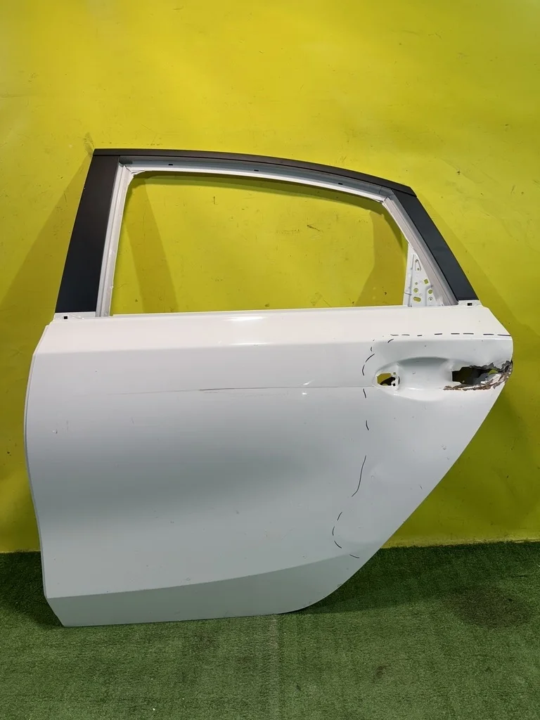 Дверь задняя левая  Kia Cerato 4 BD 2018 77003M6000 40167