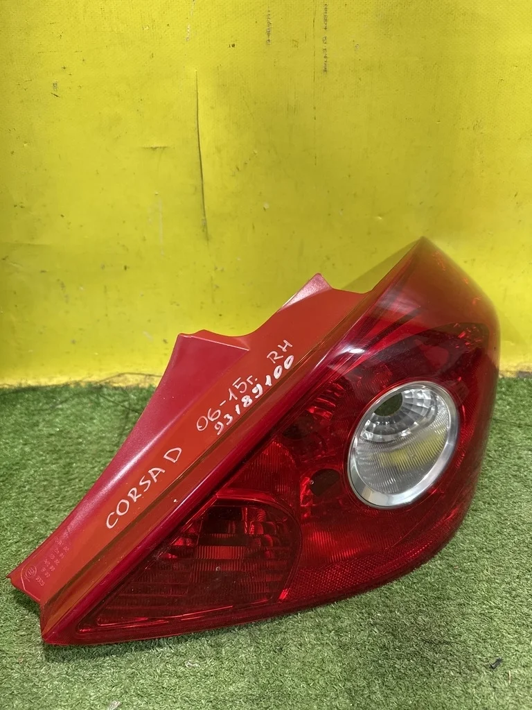 Фонарь задний правый  Opel Corsa D 2006 93189100 40289