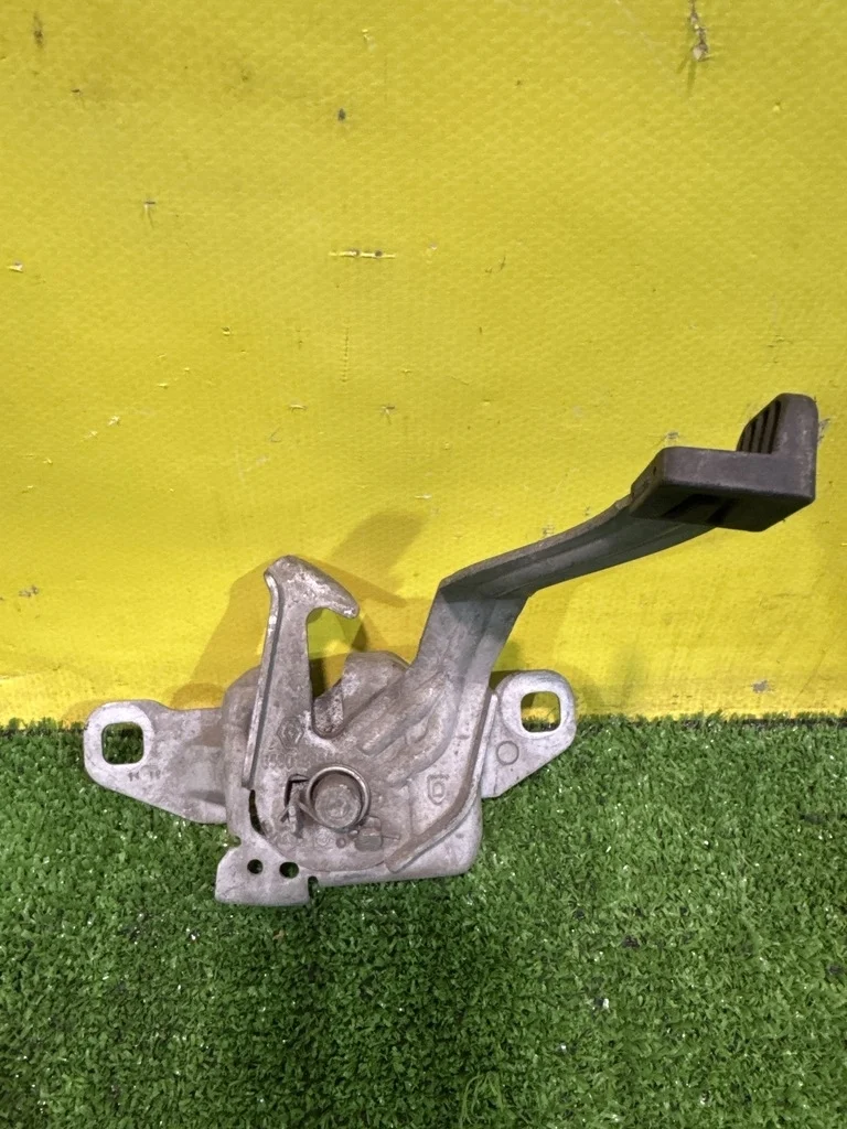 Замок капота  Renault Kaptur 2016  656019855R 40375