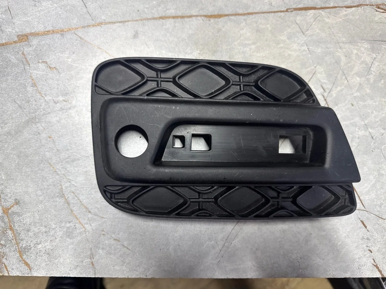 Накладка бампера Renault Sandero 2020 850761319R, задняя правая