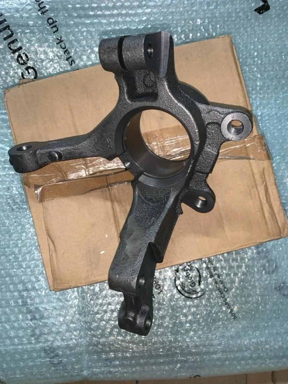 Кулак поворотный Renault Logan 6001548867