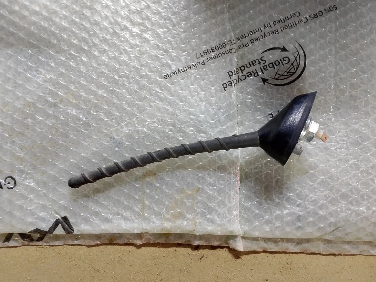 Антенна Hyundai Solaris 2017 962134L000