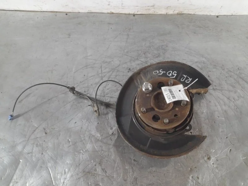 Кулак поворотный Toyota Camry 2012-2017 50 55