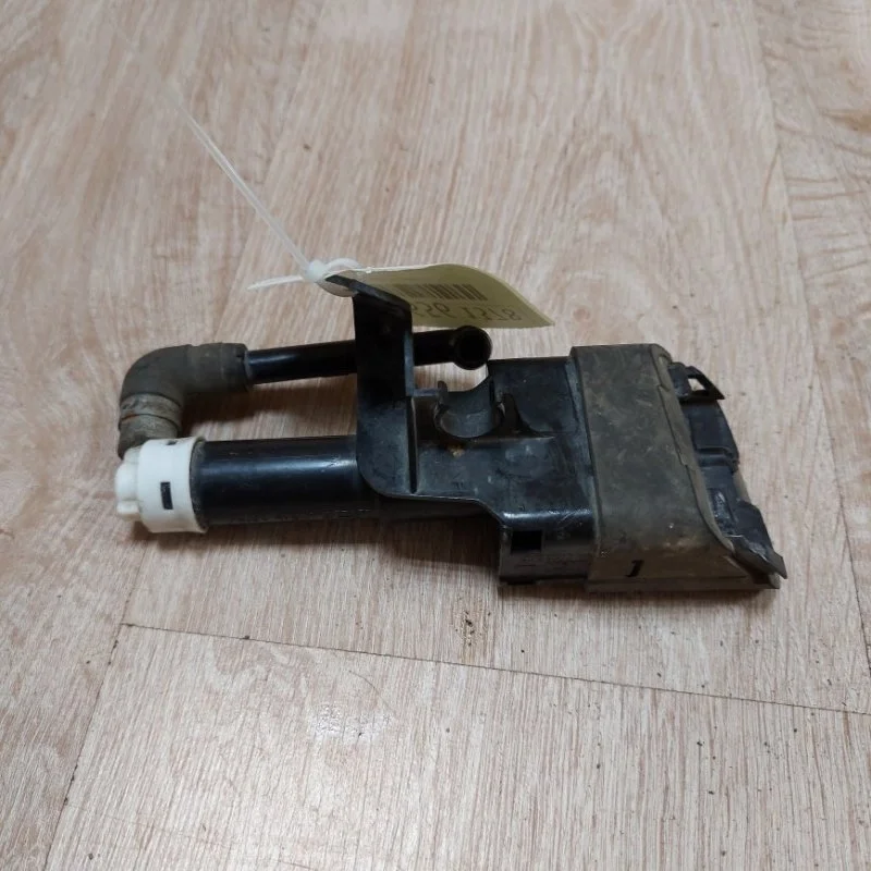 Форсунка омывателя фары Mazda 6 2007-2010 GH