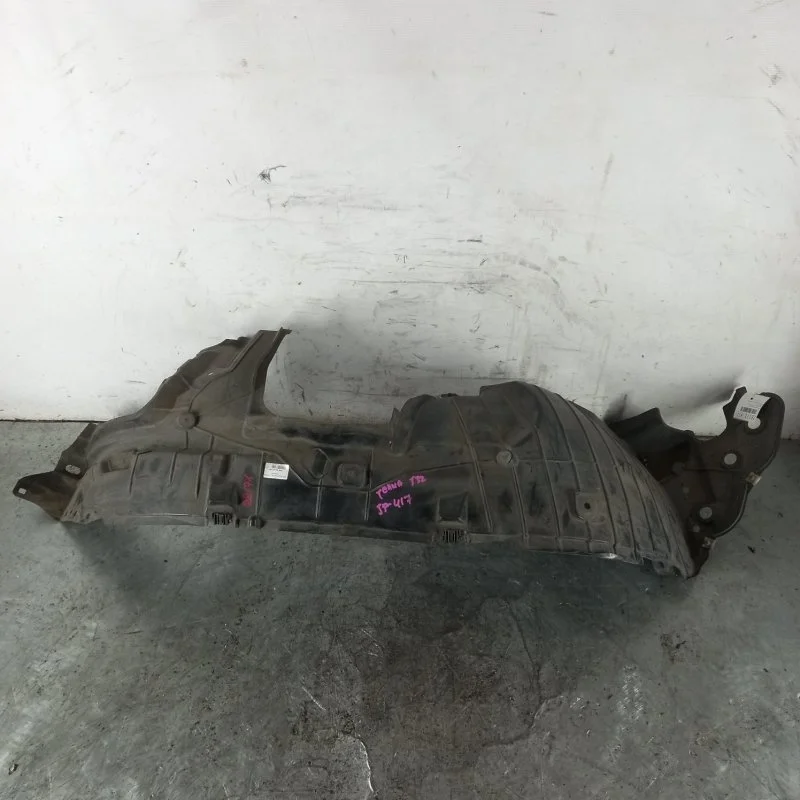 Подкрылок Nissan X-Trail 2007-2015 T31