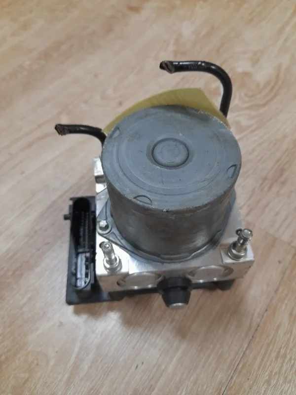 Блок управления абс Nissan Teana 2008-2015 J32