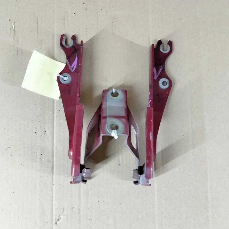 Петля капота Mazda 6 2012-2018 GJ