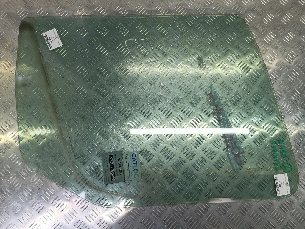 Стекло двери передней левое MERCEDES-BENZ Sprinte