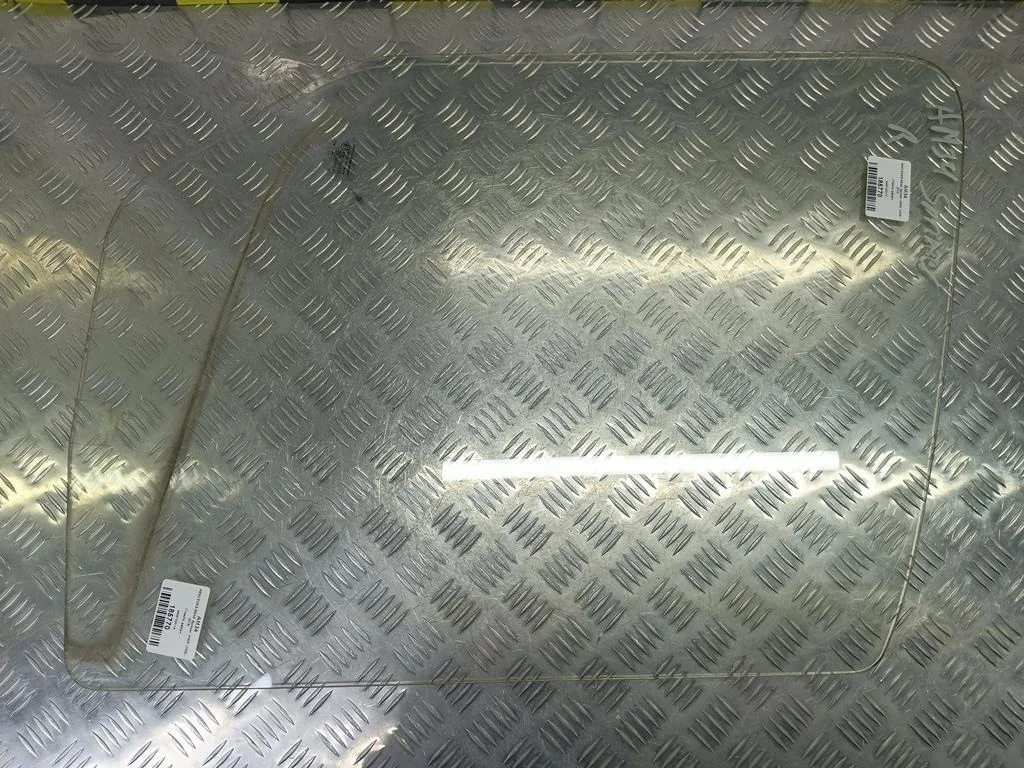 Стекло двери передней правое MERCEDES-BENZ Sprint