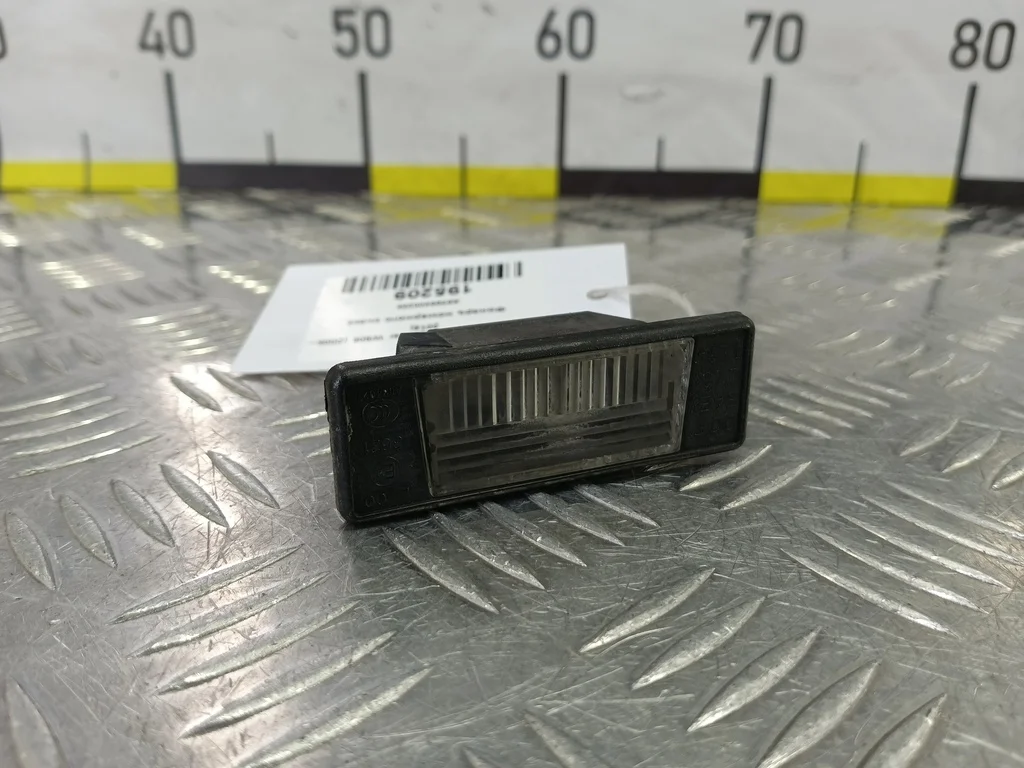 Фонарь номерного знака MERCEDES-BENZ Sprinter W90