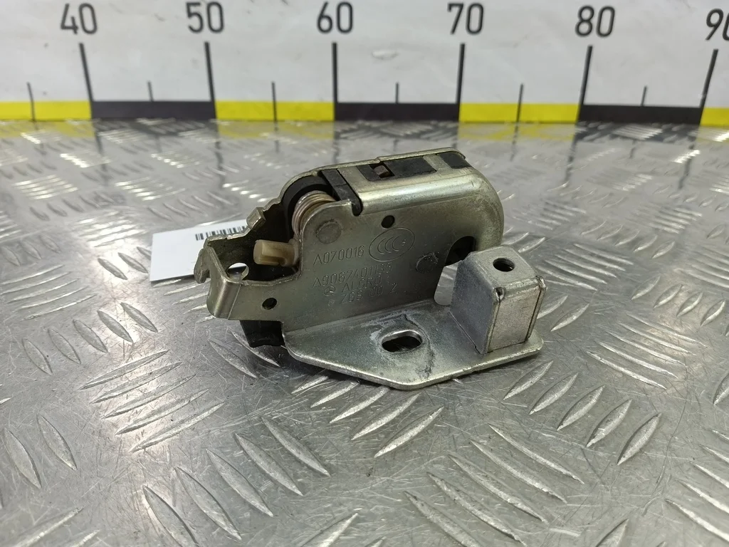 Замок двери распашной левый MERCEDES-BENZ Sprinte