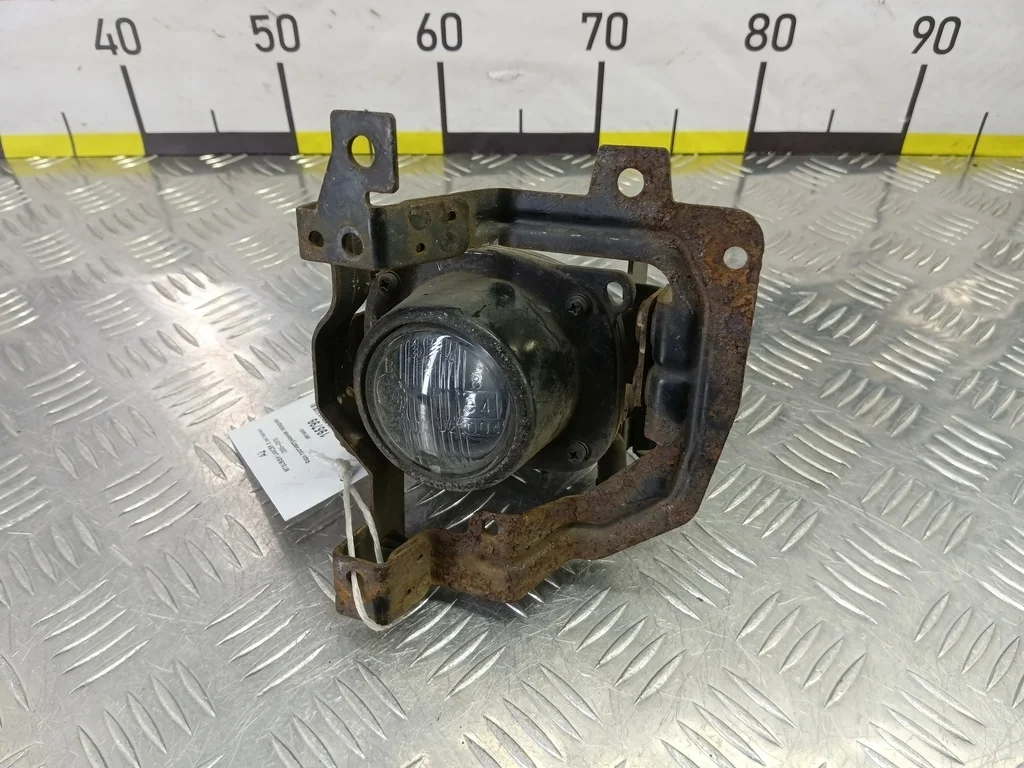 Фара противотуманная передняя MITSUBISHI LANCER I