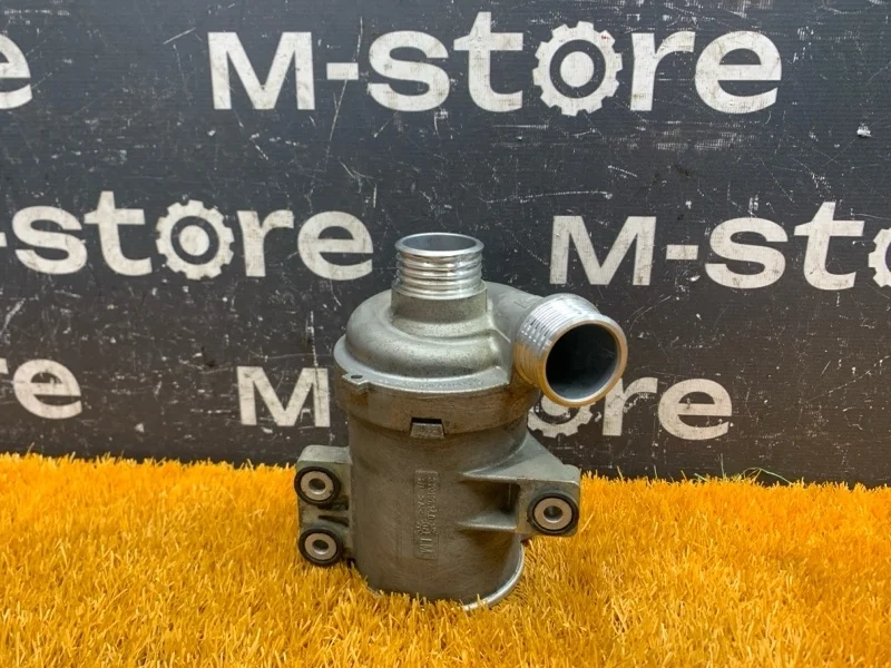 Помпа Bmw X3 2012 11517604027 F25 N20B20A