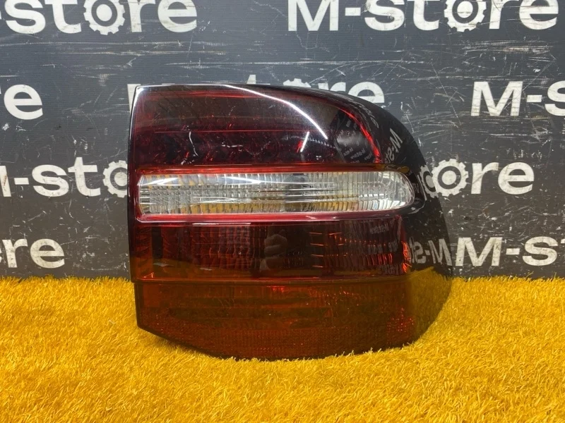 Фонарь задний Porsche Cayenne 2007 7L5945208 957 M4801, правый