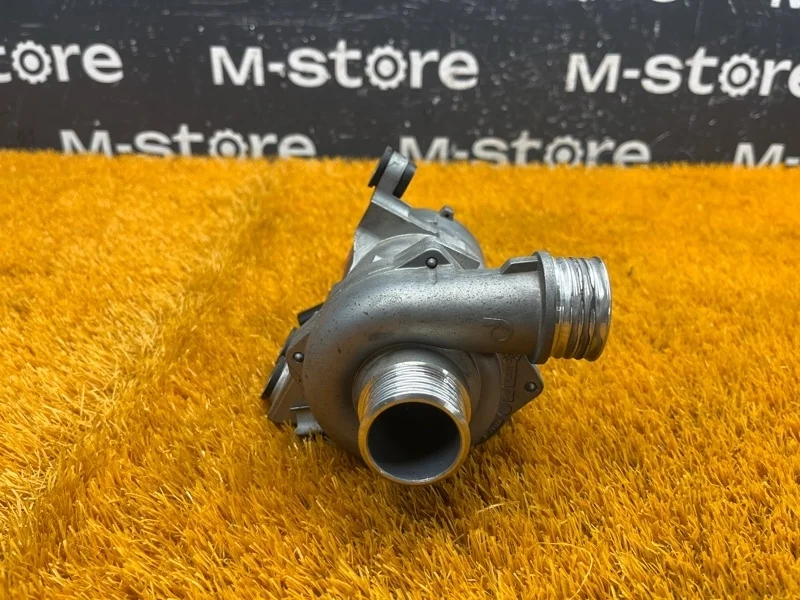 Помпа Bmw X3 2007 11517586924 E83 N52B25A