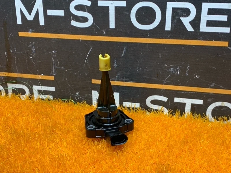 Датчик уровня масла Audi A4 2013 03C907660Q B8/8K CDN