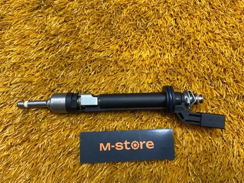 Форсунка топливная Volkswagen Passat Cc 2008 03H906036A B6/358 BWS