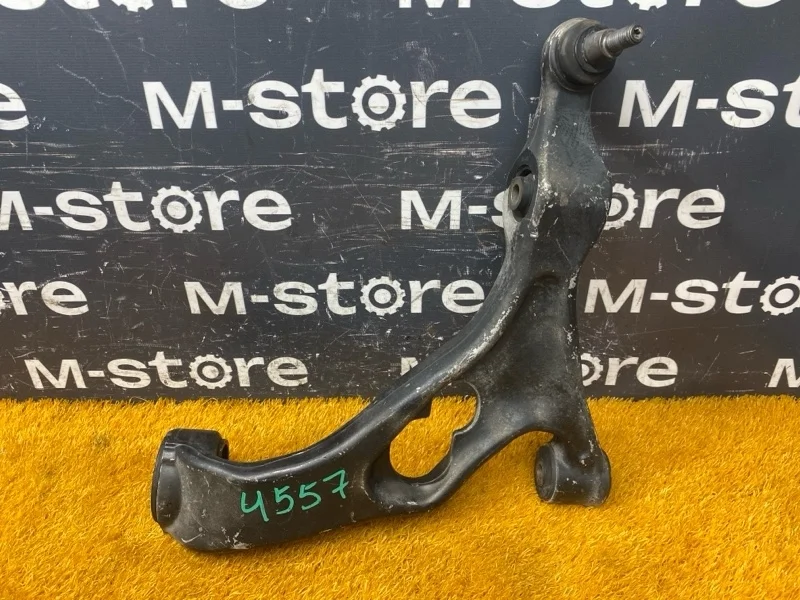 Рычаг подвески нижний Audi Q7 2008 7L8407152K 4L BAR, передний правый