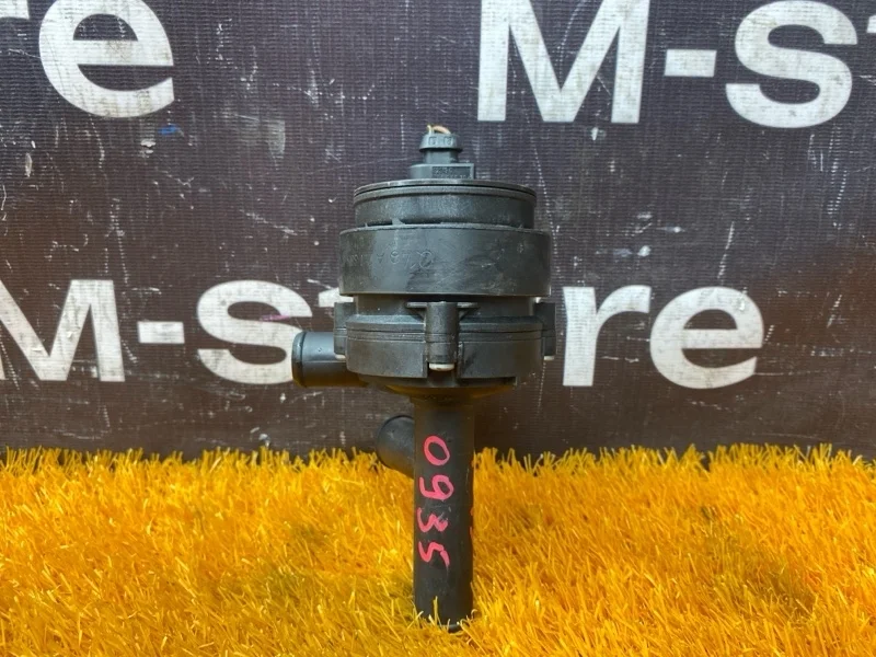 Помпа дополнительная Mercedes-Benz S-Class 2008 A2218350064 W221 273.961