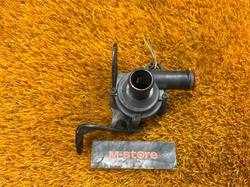 Помпа дополнительная Audi A4 2012 06D121601 B8/8K CDNB