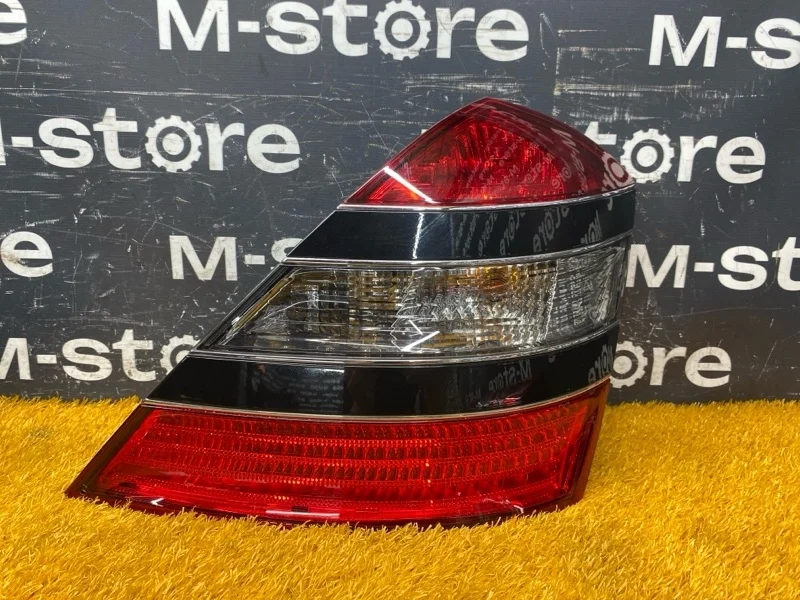 Фонарь задний Mercedes-Benz S-Class 2008 A2218200264 W221 273.961, правый