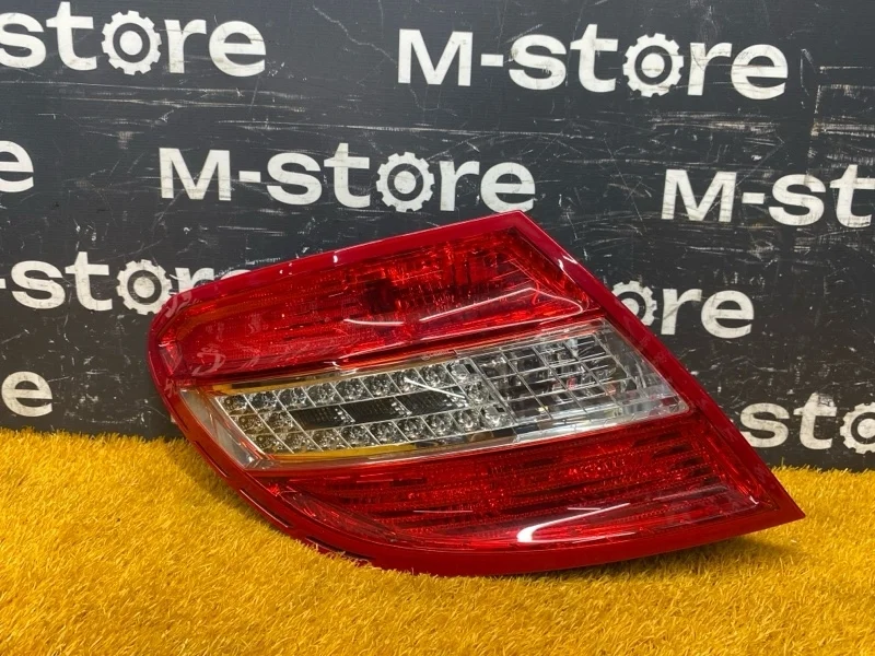 Фонарь задний Mercedes-Benz C-Class 2010 A2048201964 W204 271.860, левый