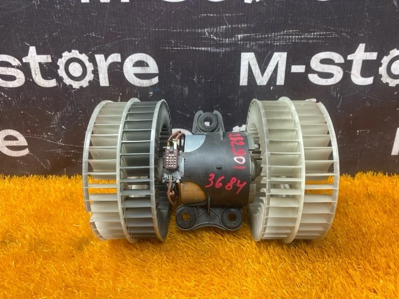 Мотор печки Mercedes-Benz V-Class 2012 A0008357904 W639 272.978