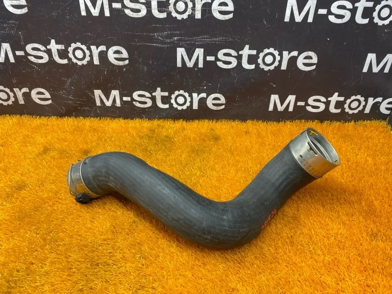 Патрубок интеркулера Mercedes-Benz C-Class 2010 A2045282582 W204 271.860, левый