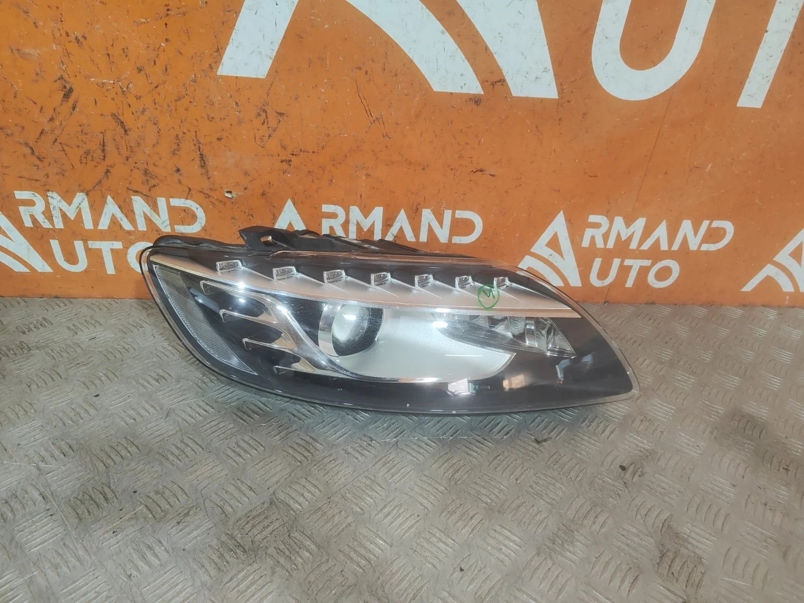 Фара Audi Q7 2009-2015 4L