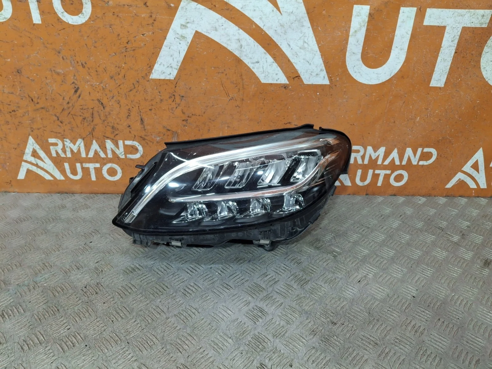 Фара Mercedes -Class 2018-2021 W205