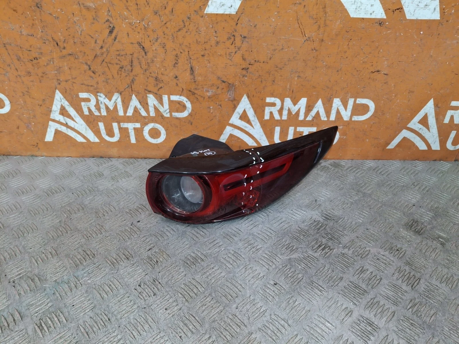 Фонарь внешний Mazda CX-5 2017-нв